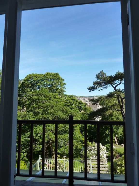 伊尔弗勒科姆 The Woodlands酒店 客房 照片